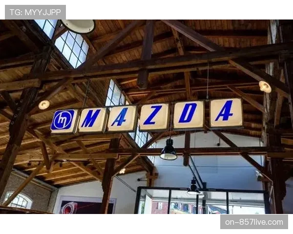 德国足球博物馆新增“边路艺术”展览,回顾历史经典传中瞬间 德国足球博物馆新增“边路艺术”展览,回顾历史经典传中瞬间